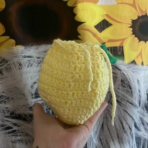 Lemon Pouch